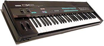 Yamaha DX9 Synth